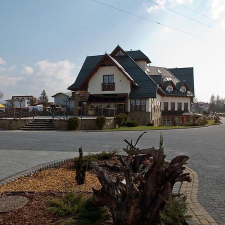 Skalny Dworek Nowy Targ Esterno foto