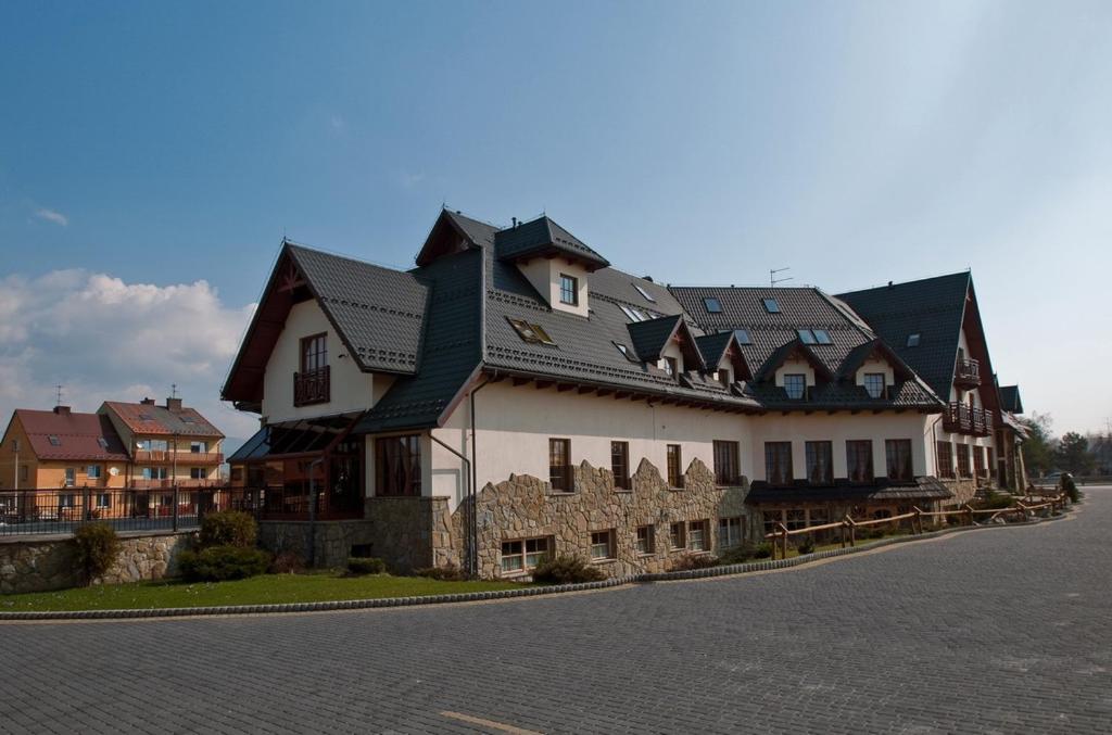 Skalny Dworek Nowy Targ Esterno foto