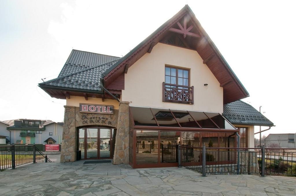 Skalny Dworek Nowy Targ Esterno foto